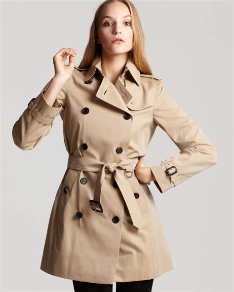 Burberry trenchcoat women